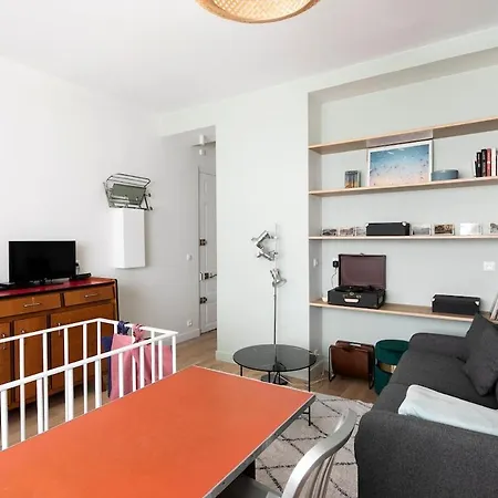 Studio In Montmartre-3